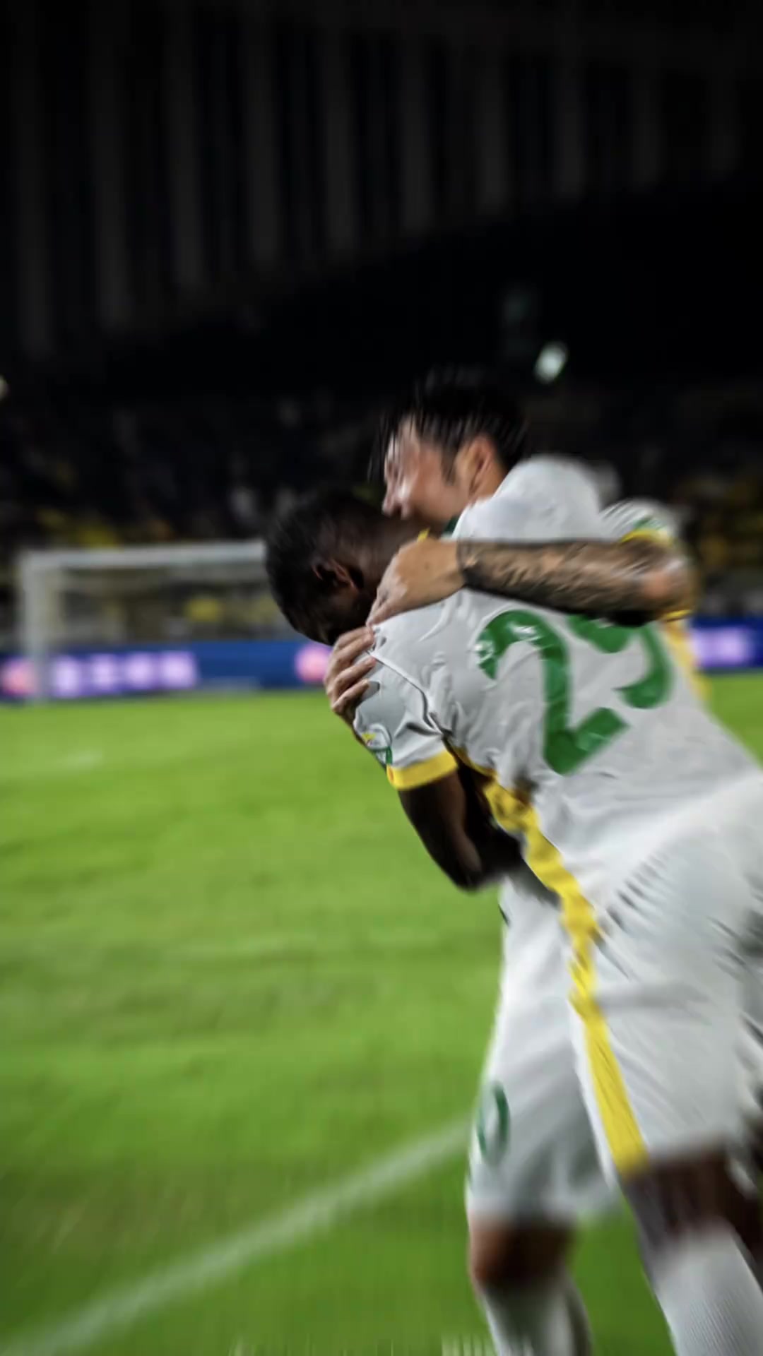 替补出场两送助攻居功至伟，张稀哲社媒庆祝客胜西海岸：拿下！