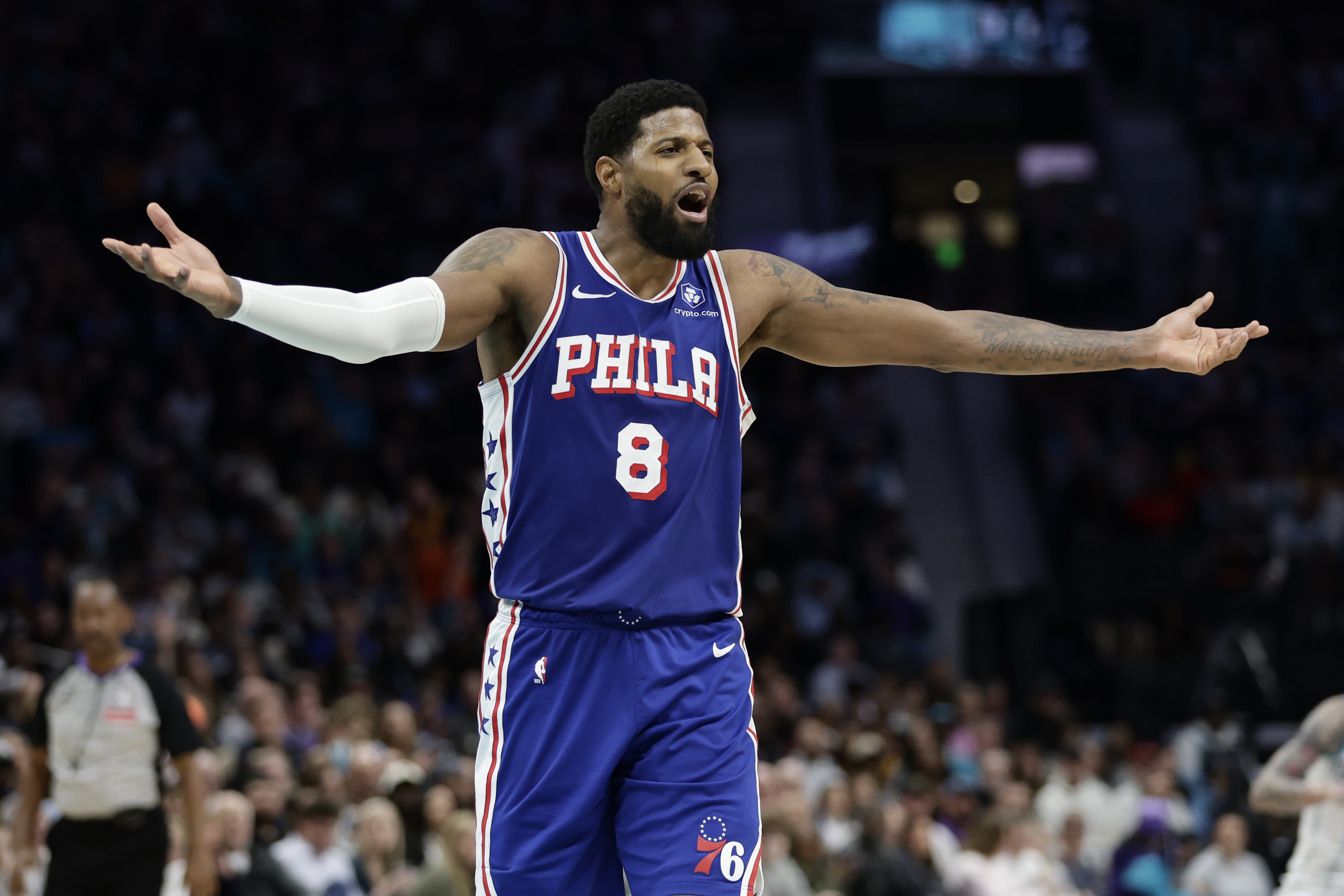 开云登录入口-胶着时刻攻防发力！保罗·乔治19中9拿26分13板4断1帽 罚球5中4